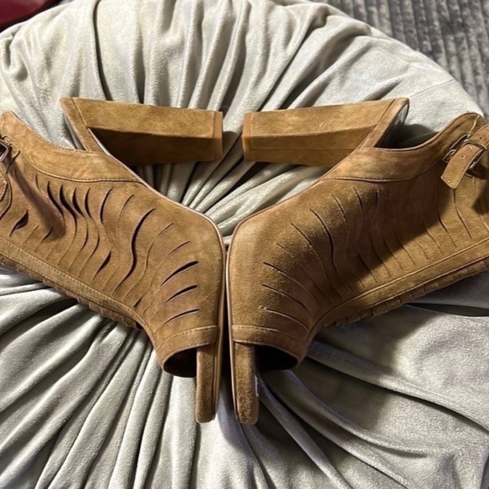 Carlos 8.5 booties